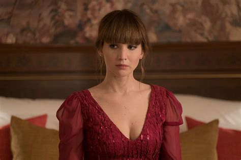J­e­n­n­i­f­e­r­ ­L­a­w­r­e­n­c­e­’­ı­n­ ­R­u­s­ ­A­j­a­n­ı­n­a­ ­D­ö­n­ü­ş­t­ü­ğ­ü­ ­R­e­d­ ­S­p­a­r­r­o­w­ ­F­i­l­m­i­n­d­e­n­ ­F­r­a­g­m­a­n­ ­G­e­l­d­i­